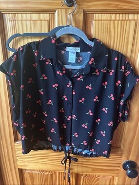Wildflowers Black Cherry-Print Crop Blouse